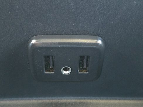 Used 2019 Chevrolet Silverado 1500 LT image 20