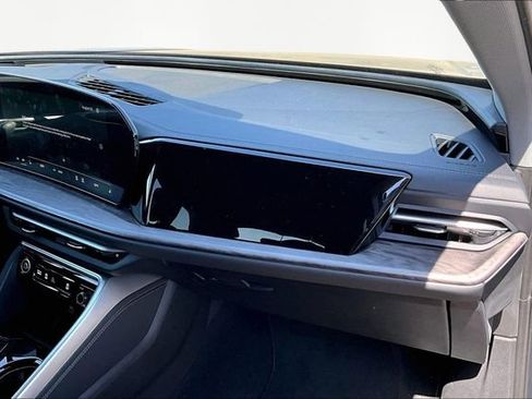 Used 2025 Audi Q5 Premium Plus w/ Premium Plus image 16