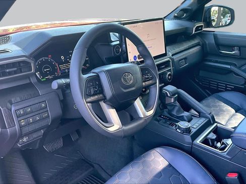 Used 2026 Toyota 4Runner Platinum AWD/4WD image 18