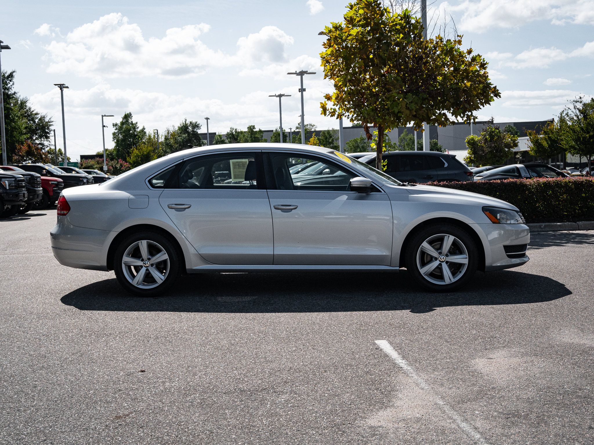 Used 2013 Volkswagen Passat TDI SE FWD image 11