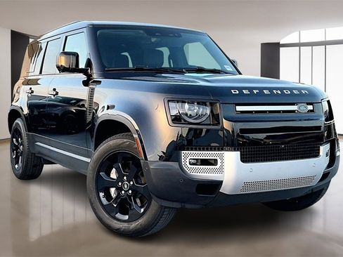 Used 2025 Land Rover Defender 110 S image 3