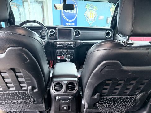 Used 2020 Jeep Wrangler Unlimited Rubicon w/ Quick Order Package 28Y Recon image 24