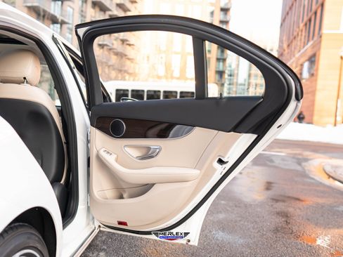 Used 2021 Mercedes-Benz C 300 Sedan image 44