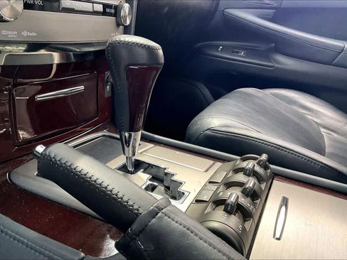 Used 2015 Lexus LX 570 4WD image 17