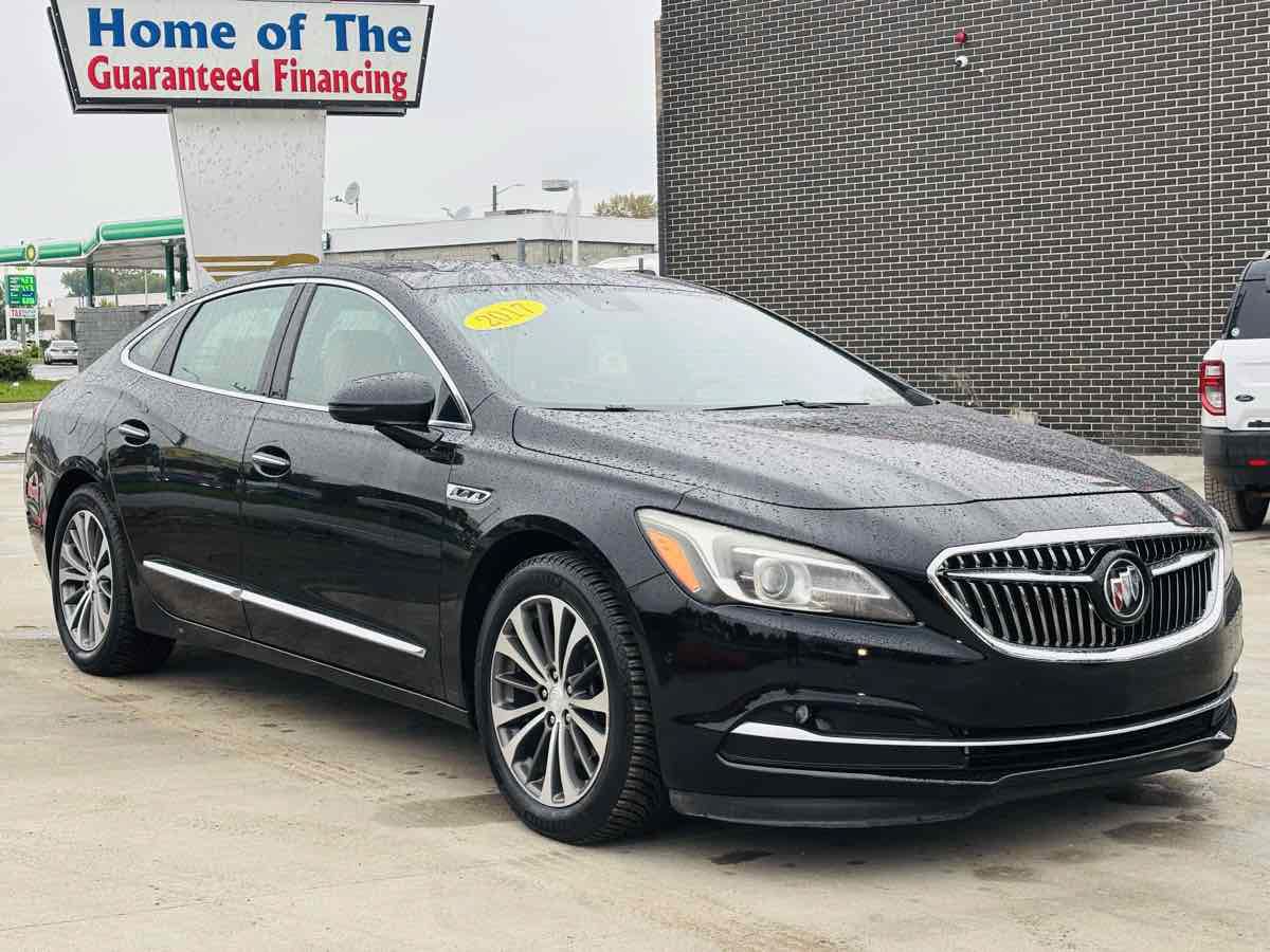 Used 2017 Buick LaCrosse Premium w/ Driver Confidence Package #2 AWD/4WD image 5