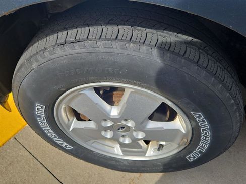 Used 2012 Ford Escape XLT w/ Class II Trailer Tow Pkg AWD/4WD image 16