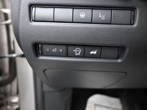 Used 2023 Nissan Rogue Platinum w/ Platinum Premium Package AWD/4WD image 26