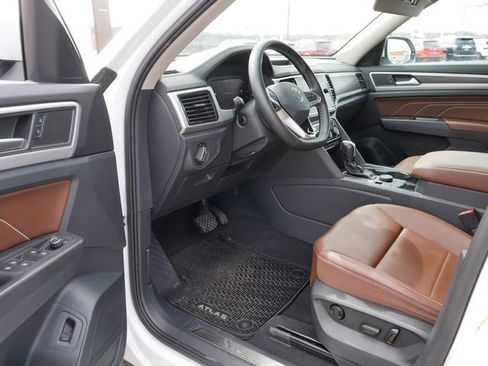 Certified 2023 Volkswagen Atlas SE AWD/4WD image 12
