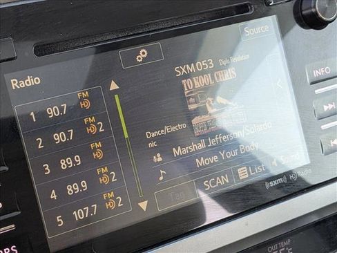 Used 2017 Subaru Outback 2.5i Limited image 14