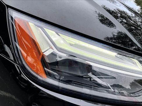 Used 2021 Audi Q5 Premium w/ Convenience Package image 28