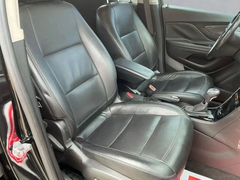 Used 2019 Buick Encore Essence image 22