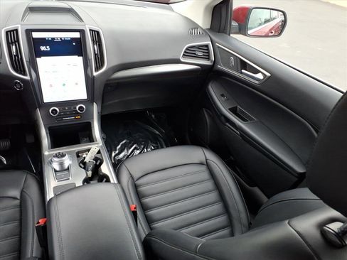 Certified 2022 Ford Edge SEL w/ Convenience Package image 12