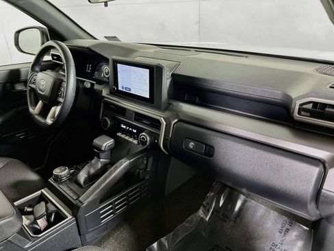 Certified 2025 Toyota 4Runner SR5 AWD/4WD image 24