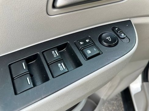 Used 2012 Honda Odyssey EX image 12