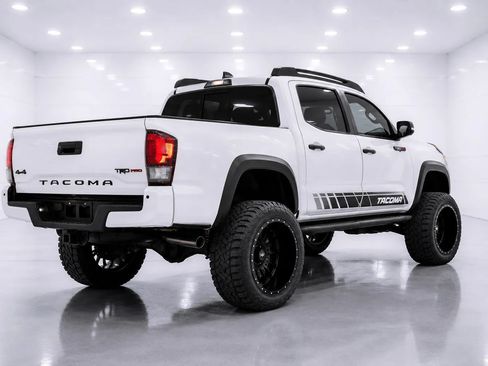 Used 2021 Toyota Tacoma TRD Pro AWD/4WD image 5