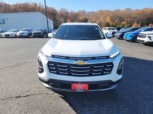 New 2026 Chevrolet Equinox LT w/ Convenience Package II image 3