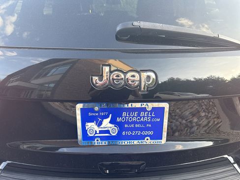 Used 2015 Jeep Grand Cherokee Limited image 25