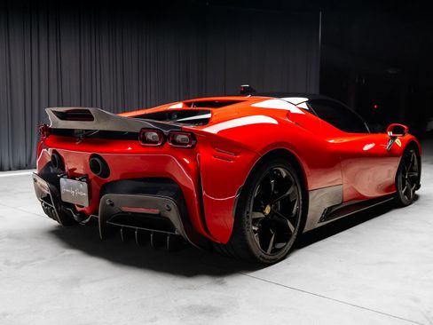 Used 2021 Ferrari SF90 Stradale image 45