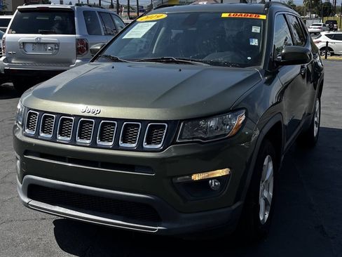 Used 2019 Jeep Compass Latitude AWD/4WD image 2