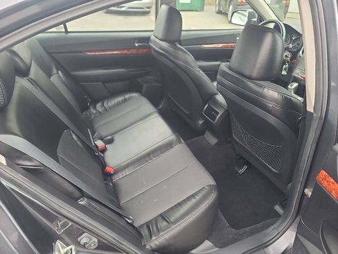 Used 2011 Subaru Legacy 3.6R Limited AWD/4WD image 14