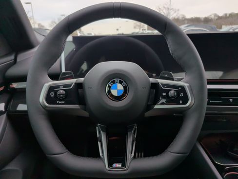 Used 2026 BMW 530i xDrive w/ M Sport Package AWD/4WD image 22