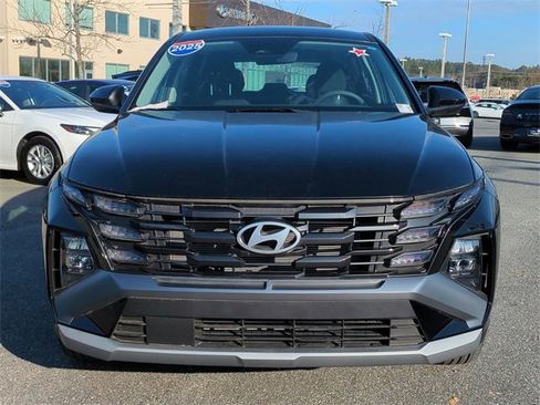 New 2025 Hyundai Tucson SE image 9