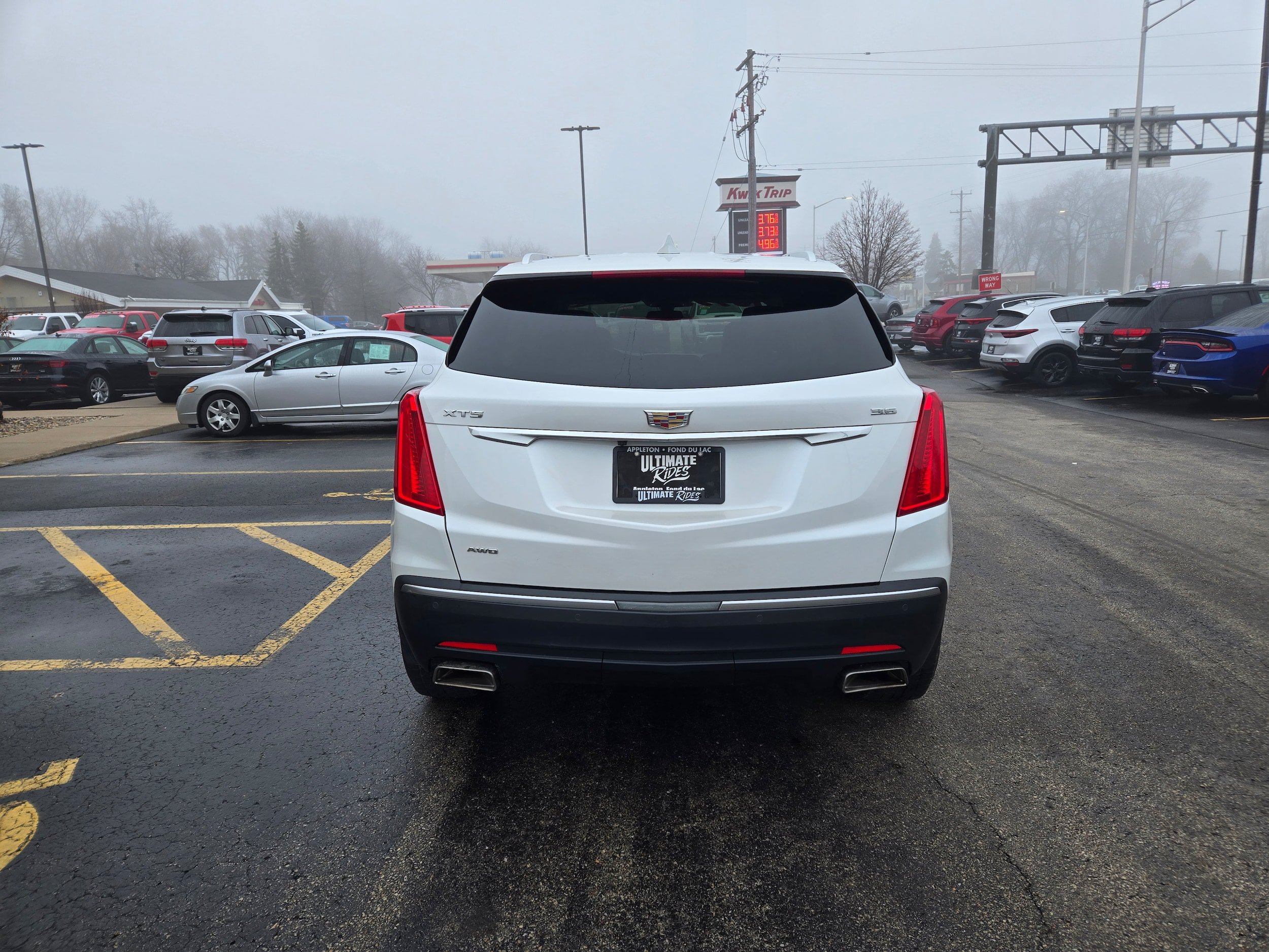 Used 2018 Cadillac XT5 Luxury AWD/4WD image 12