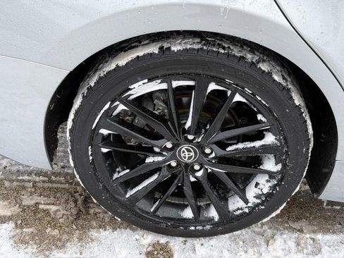 Used 2023 Toyota Camry XSE image 9