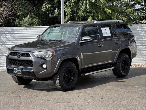 Used 2018 Toyota 4Runner SR5 Premium AWD/4WD image 6
