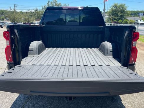 Used 2024 Chevrolet Silverado 1500 High Country w/ Technology Package AWD/4WD image 11