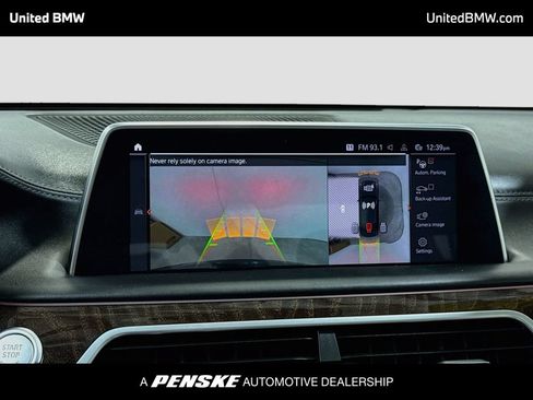Used 2022 BMW 750i xDrive w/ Luxury Rear Seating Package AWD/4WD image 16