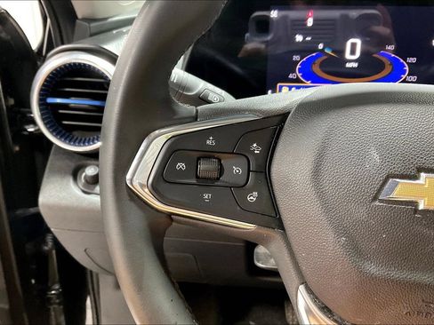 Used 2024 Chevrolet Trax LT w/ Driver Confidence Package FWD image 23