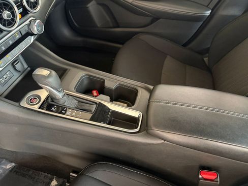 Used 2025 Nissan Sentra SV image 36