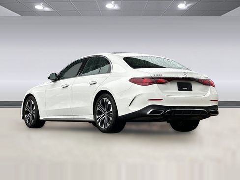New 2025 Mercedes-Benz E 350 4MATIC Sedan image 3