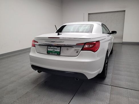 Used 2014 Chrysler 200 S FWD image 7