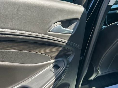 Used 2020 Buick Envision Essence AWD/4WD image 30