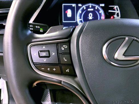 Used 2022 Lexus ES 350 w/ Premium Package image 24