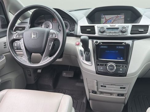 Used 2014 Honda Odyssey Touring Elite image 8