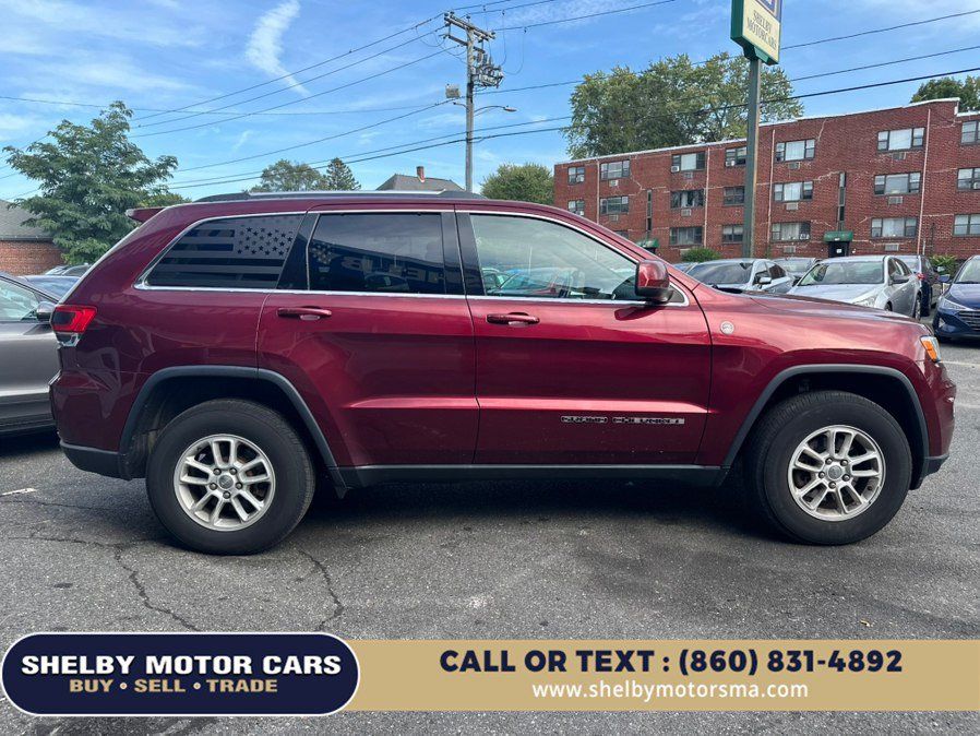 Used 2018 Jeep Grand Cherokee Laredo AWD/4WD image 4