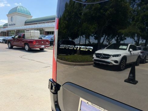 Certified 2025 Mercedes-Benz Sprinter 2500 image 19