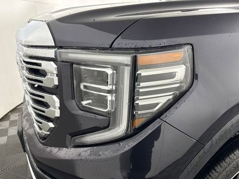 Used 2024 GMC Sierra 1500 Denali w/ Denali Reserve Package AWD/4WD image 11
