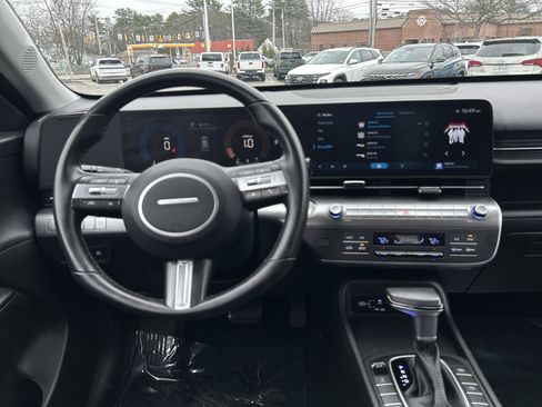 Certified 2024 Hyundai Kona SEL AWD/4WD image 19