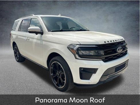 Used 2024 Ford Expedition Limited RWD image 2