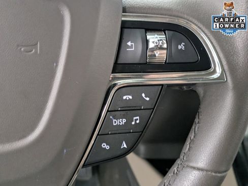 Used 2023 Lincoln Nautilus AWD w/ Premium Package image 18