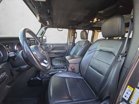 Used 2019 Jeep Wrangler Unlimited Sahara AWD/4WD image 16