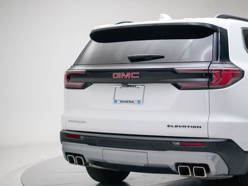 Used 2025 GMC Acadia Elevation FWD image 23
