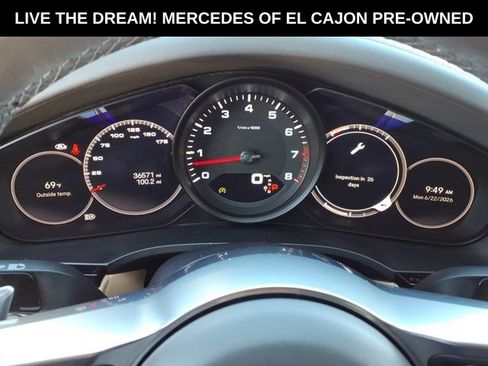 Used 2022 Porsche Cayenne Platinum Edition AWD/4WD image 11