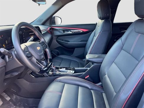 Used 2024 Chevrolet TrailBlazer RS w/ Driver Confidence Package image 20