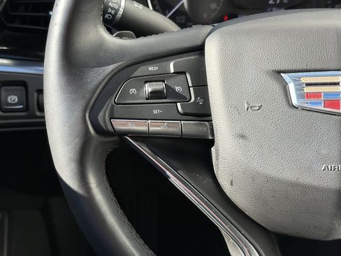 Used 2023 Cadillac XT6 Luxury image 20