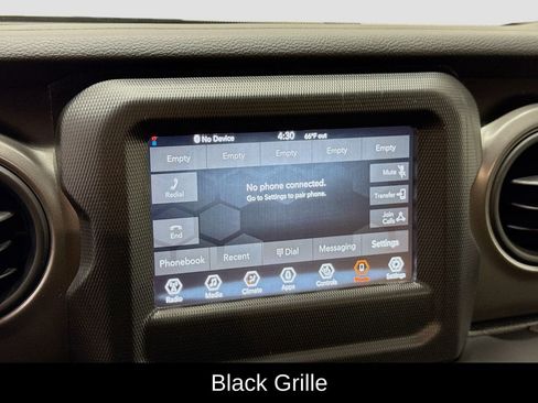 Used 2022 Jeep Gladiator Willys image 39